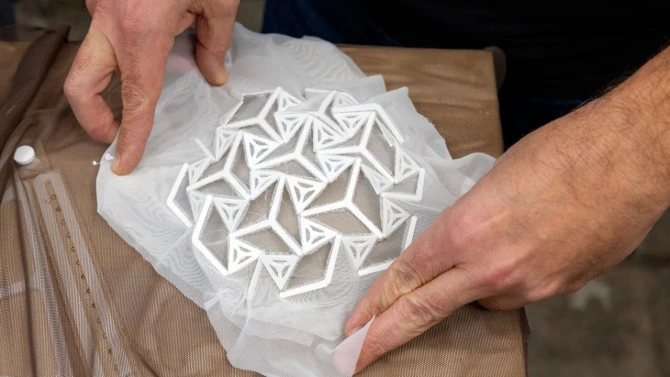 HelioSkin 3D Prints Solar Panels That Adapt Like Plants