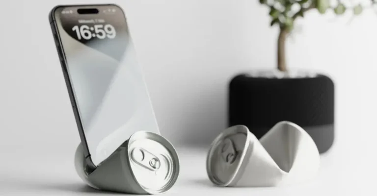 3D Printed Can Stand Turns Trash Into Desk Treasure
